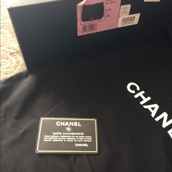 100% Authentic Chanel Handbag - Picture 4 of 7